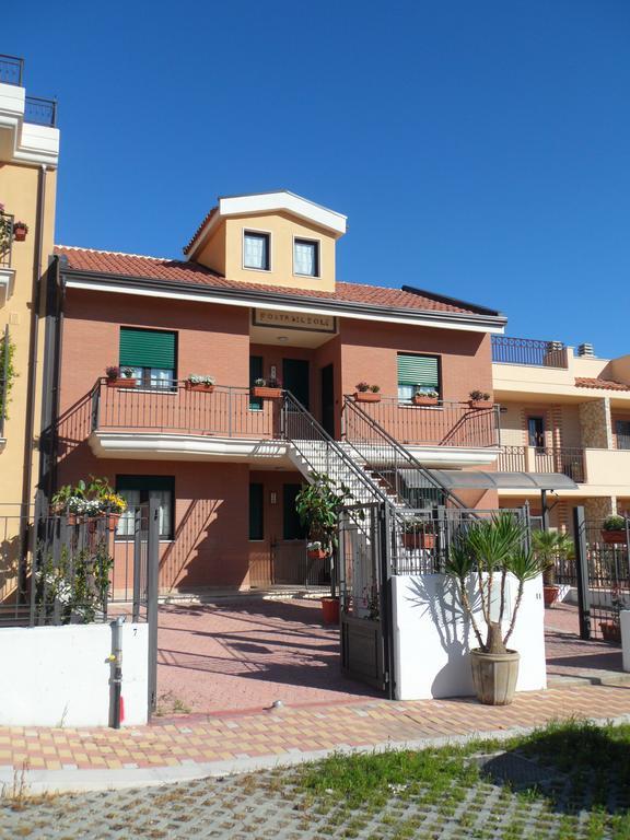Porta Del Sole Apartment Manfredonia Exterior photo